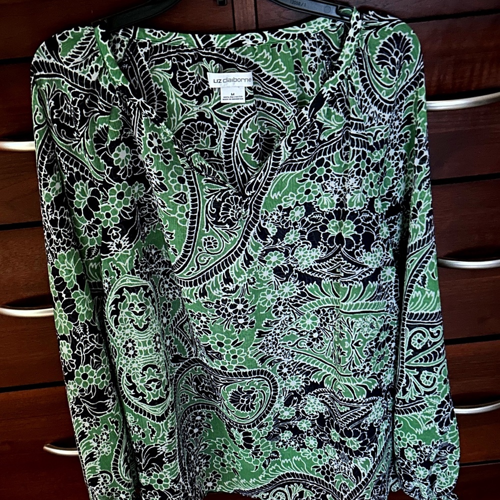 Women’s pull over top